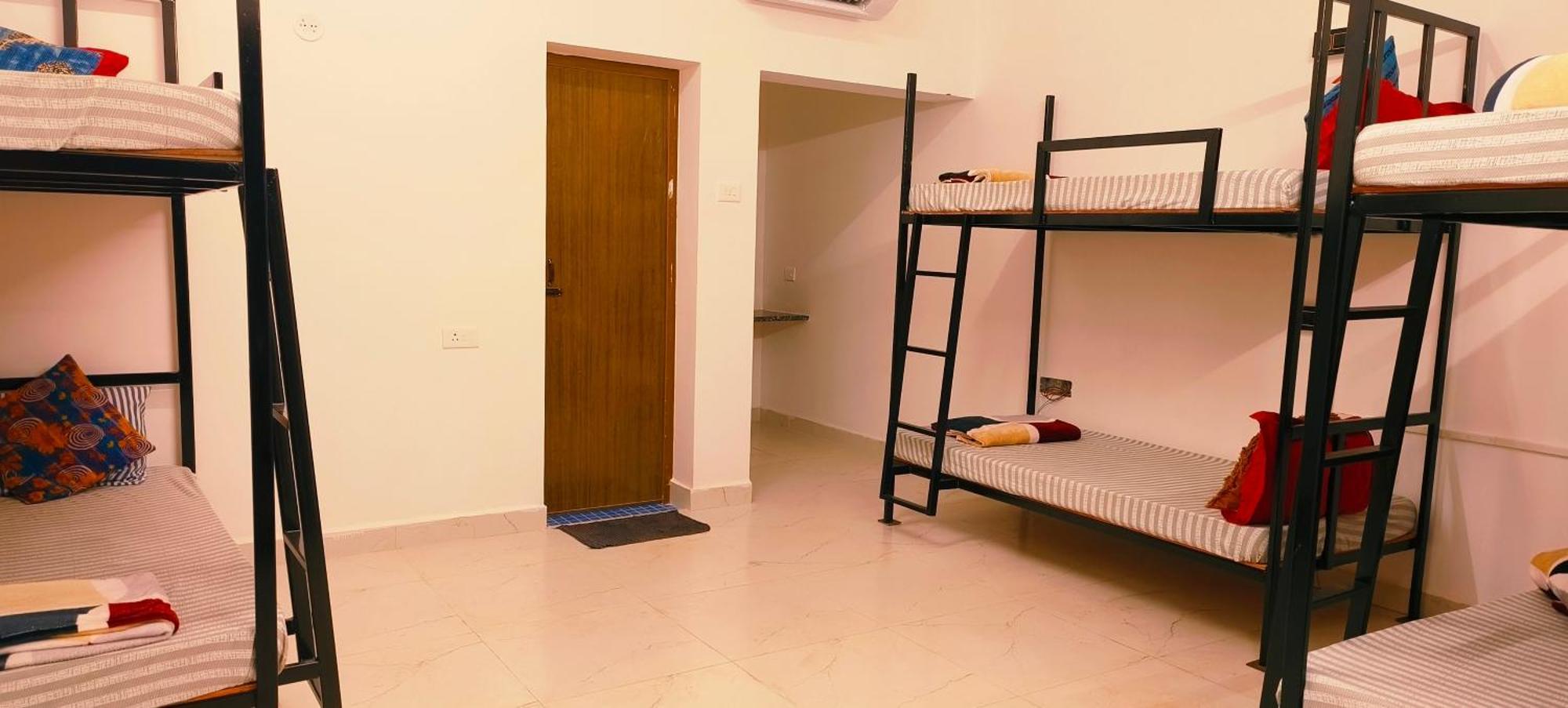 Mitra Hostel ואגאטור מראה חיצוני תמונה